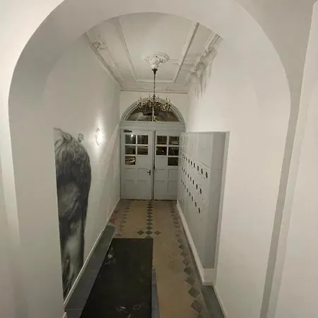 Kamienica Centrum Nr 12 *